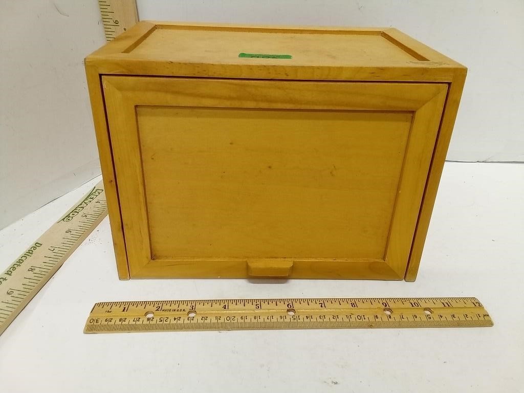 Rubbermaid Ikon Office Storage Box