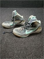 Nike hyperdunk basketball shoes size 7.5