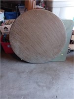 Round fold up table