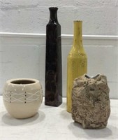 4 Contemporary Ceramic Vases and Pots Y7A