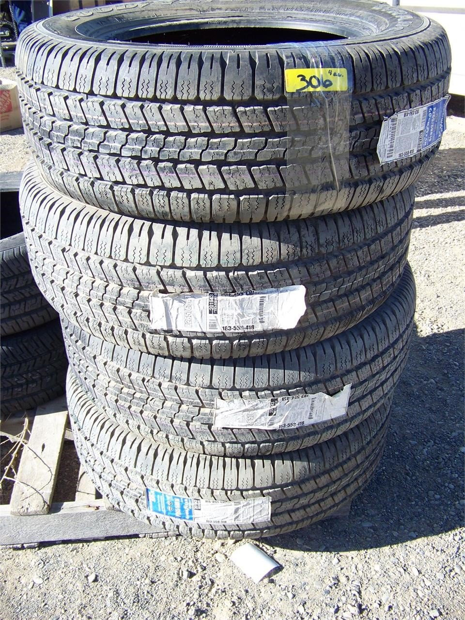 Set of 4 Goodyear Tires P265/60 R18