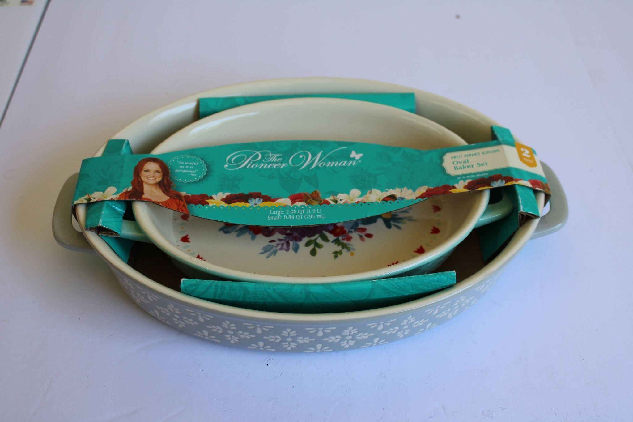 New Pioneer Woman Baker Set