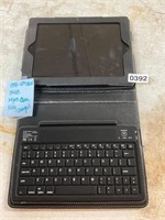 iPad 4th generation 114 go- clean with keyboard