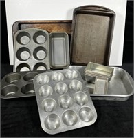 Assorted Metal Baking Pans