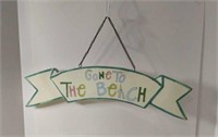"Gone To The Beach" Sign U15E