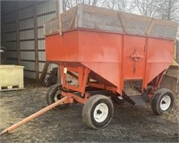 Gravity flow wagon, approx 200 bu.