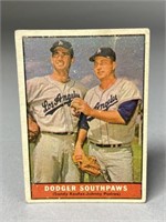 1961 TOPPS DODGERS SOUTH PAWS #207