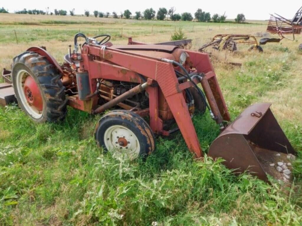 Ford Tractor w/rotary mower & front loader