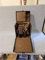 VINTAGE REVERE 8 MM MOVIE PROJECTOR IN CASE