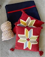 Woolen Blanket & Decorative Pillows