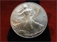 1-ounce silver .999 eagle round. 2001.