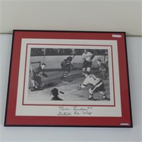 TED LINDSAY DETROIT RED WINGS AUTOGRAPHED PHOTO