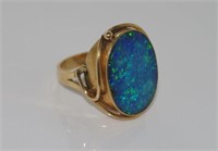 Large 9ct yellow gold and opal ring