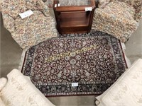 PERSIAN STYLE AREA RUG