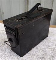 Vintage Small Military AMMO Box!  Latches!