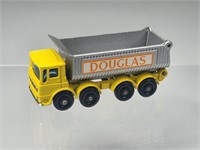 VINTAGE MATCHBOX NO. 51 DOUGLAS 8-WHEEL TIPPER