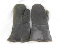 Black leather extreme weather mittens