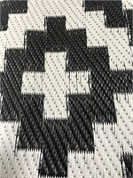 Black and white patio rug