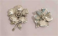2 Vintage Metal like Flower Pins