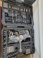 Craftsman plastic toolbox with tools