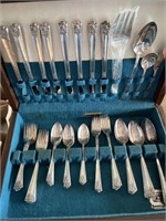 Rogers & Son April Silverware Set w/Box