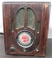 Vintage Crosley Tube Radio