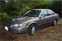 1998 Toyota Camry LE, 104,000 miles