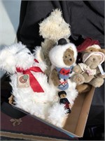 Box with four Boyds Bears all new clean condition