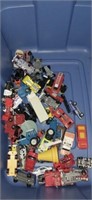 Lot with lose matchbox and hot wheels vehicles