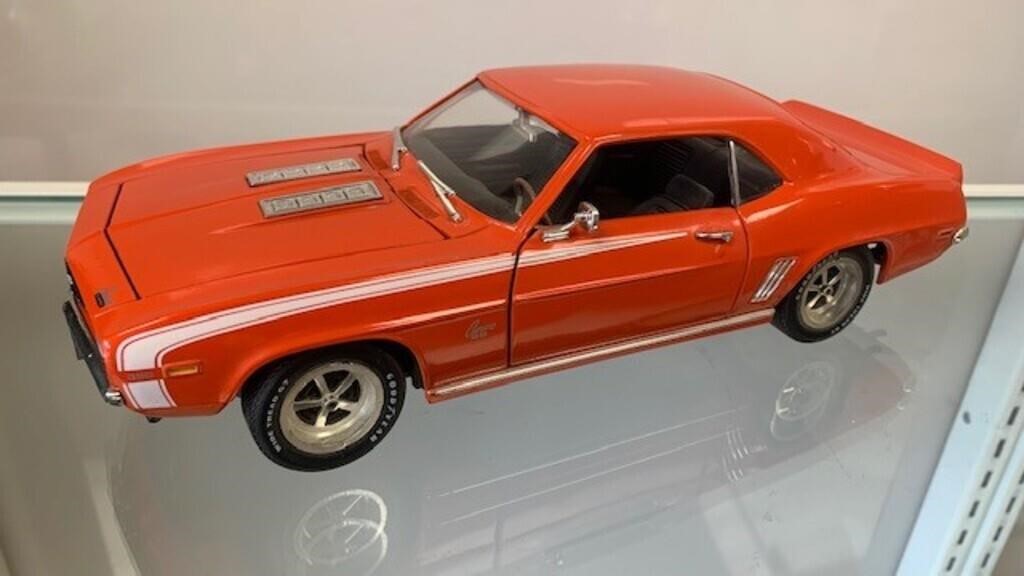 Ertl 1/18 1969 Chevrolet Camaro Die Cast