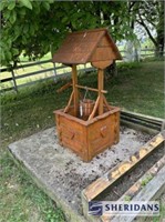 WOOD WISHING WELL