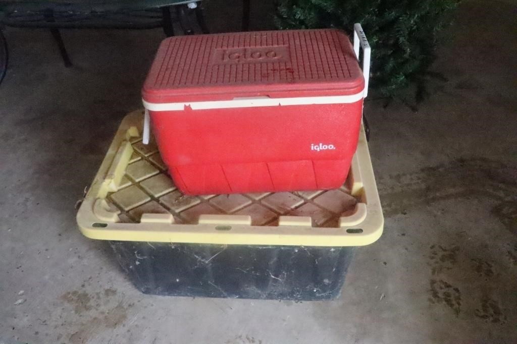 Storage Tub & Cooler