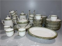 GREEN/GOLD CHINA SET