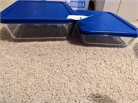 (2) Square Pyrex Dishes with Lids