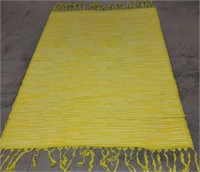 Mid century yellow rug 60"90" bedspread? (D)
