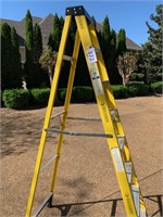 Husky Fiberglass 8' HD Step Ladder