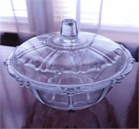 1970's KIG Oyster & Pearl glass candy dish w/ lid