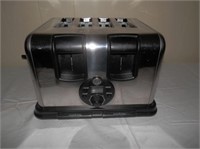 GE black & silvertone 4 slice toaster