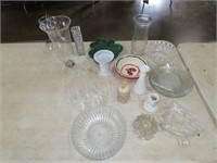 Table Lot of Glassware