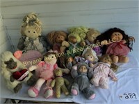 ASSORTED CABBAGE PATCH DECOR AND OTHER