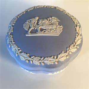 WEDGWOOD JASPERWARE POTTERY BOX ENGLAND