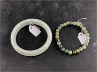 Lot of 2: Jadeite stretch bracelet and jadeite ban