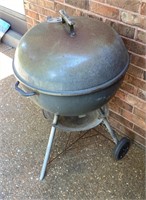 Vintage gray Weber kettle grill