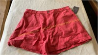 Universal thread shorts, size 12