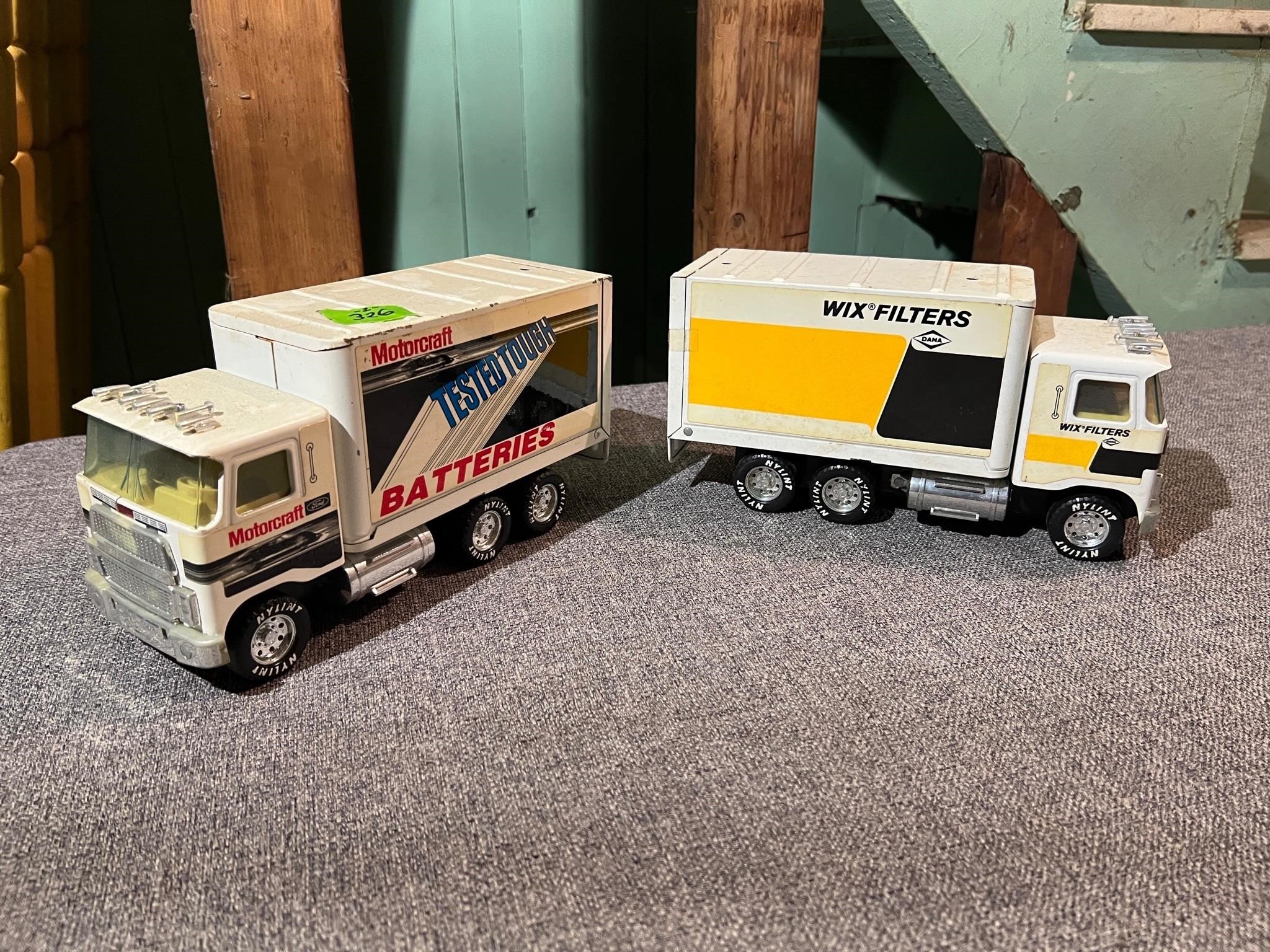 2 Trucks