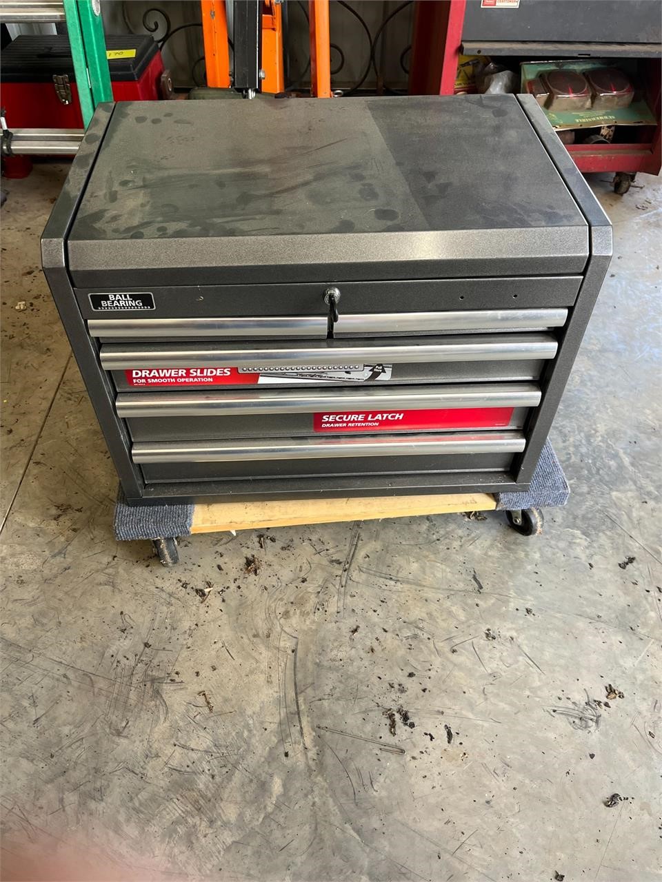 HUSKY 5 DRAWER TOOL BOX/CONTENT AND CART