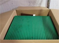 BOX OF BUILDING BLOCKS- MOSTLY LEGGOS