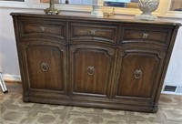 MAHOGANY SIDEBOARD - 3 DRAWER, 3 DOOR -