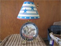 PLATE STAND LAMP