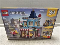 Lego Creator 3-in-1 #31105 95% complete